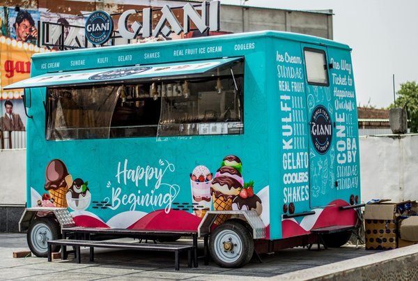 L'adoption des food trucks en entreprise : Quels bénéfices et comment faire ?